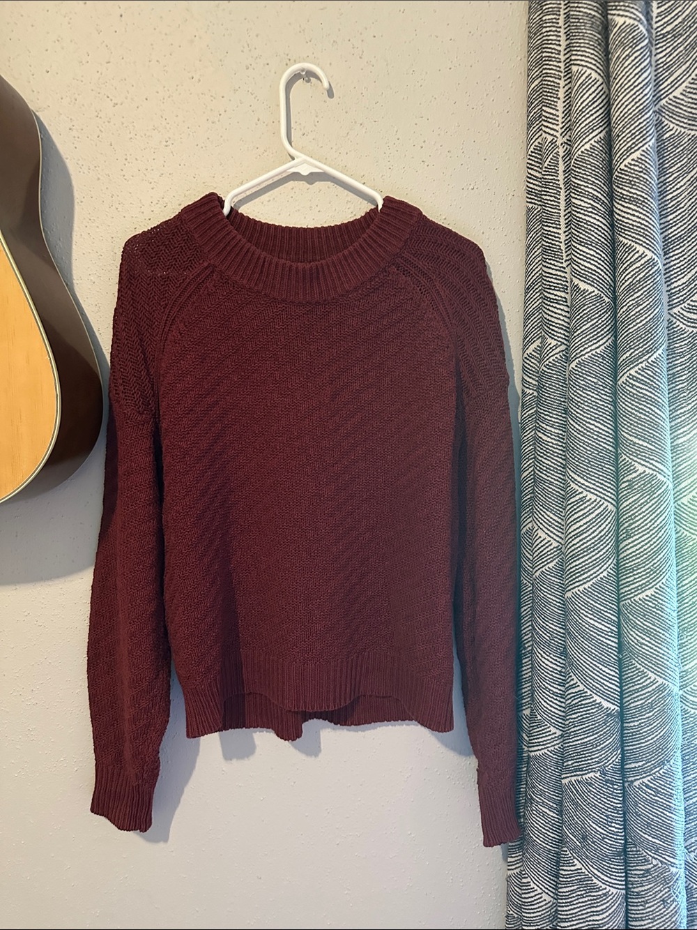 Universal Thread Burgundy Crewneck Sweater